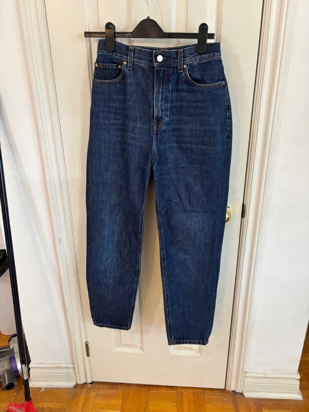 toteme jeans Tapered leg denim dark blue